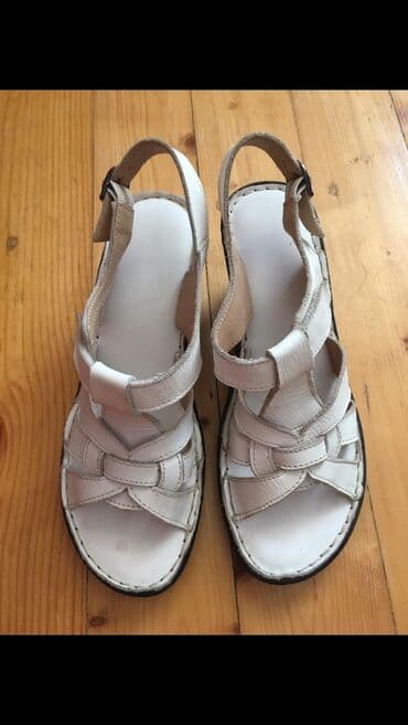 женские босоножки на танкетке: Ici yumwaq ayaqqabi — 1