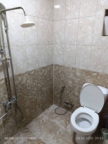 yeni evlər: 70 kv. m, 2 otaqlı — 10