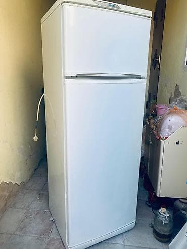 Stinol iki qapılı soyuducu - Üst hissədə ayrıca dondurucu bölmə, alt
