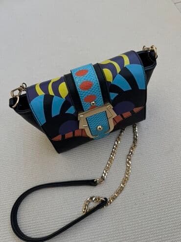 qaşlı canta: Amerika brendi MADISON WEST çiyin çantası Əıa vəziyyətdədir, 2 dəfə — 1