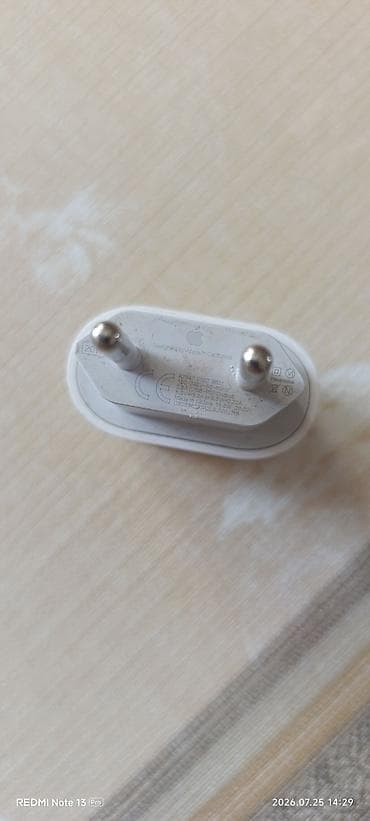 Apple USB‑C Güc Adapteri – 20W Tam Original Qeyd: USB‑C kabel daxil