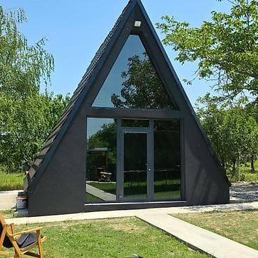 A-Frame tipli mini ev/kabin - Müasir A-formalı memarlıq: yüksək