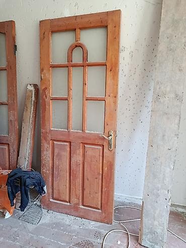 yeni il sam agaclari: İşlənmiş Otaq qapısı Zamok ilə, Zəmanətsiz, Ödənişli quraşdırma, Ünvandan götürmə — 2
