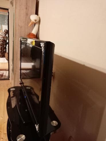 Televizor Toshiba LCD 32" FHD (1920x1080)