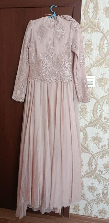 Zərif pudra rəngində uzun ziyafət/libas. - Üst hissə tamamilə naxışlı lalafo.az -da Zərif pudra rəngində uzun ziyafət/libas. - Üst hissə tamamilə naxışlı