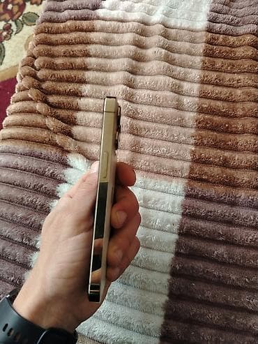 ikinci el playstation 2: IPhone 13 Pro, Qızılı, Face ID — 3