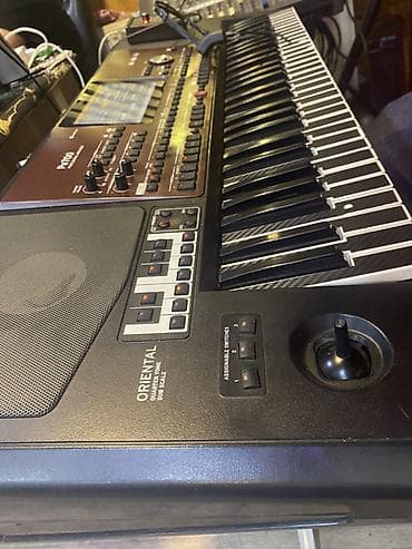 sentezator: Korg Pa700 Oriental professional arranger klavyesi tecılı satılır oz — 2