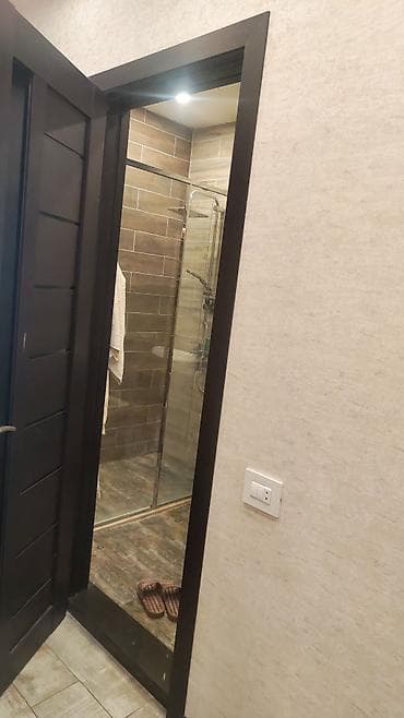 5 ədəd qapı. 4 ədədi 210*80 dur ölçüsü, 1 ədəd hamam üçün olan — 2