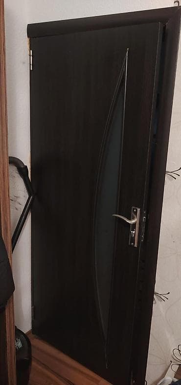 Divar kağızları, oboy: 90nin 200edi teze kimidi az istifade olunub 1 ededdi unvan suraxani — 1