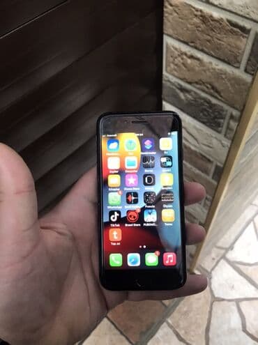 iphone 8 qiymet: IPhone 7, 32 GB, Qara, Barmaq izi — 1
