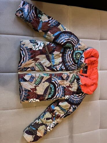 Куртка М размер плотно облегает фигуру удобная / Kurtka razmer : M lalafo.az -da Куртка М размер плотно облегает фигуру удобная / Kurtka razmer : M