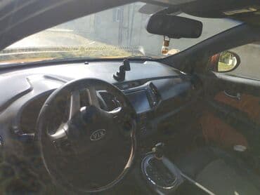 qadın üçün maşınlar: Kia Sportage: 2 l | 2011 il Ofrouder/SUV — 15