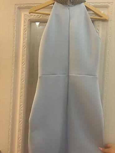 Zərif açıq mavi rəngdə kokteyl/axşam libası. - Model: halter tipli — 4