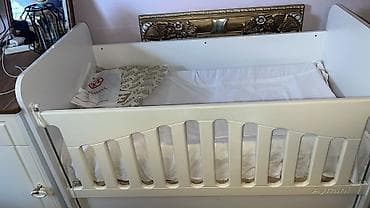 Oğlan və qız üçün, Yeni, Dördbucaq, Beşik, Yellənmə mexanizm ilə