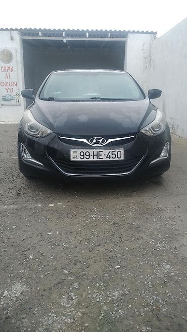 mersedes c 220: Hyundai Elantra: 1.8 l | 2014 il Sedan — 1