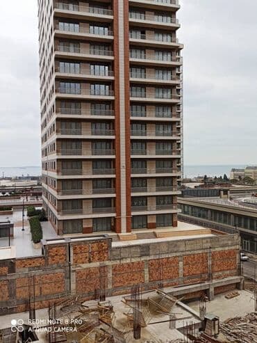 podmayak mənzillər: 3 otaqlı, Yeni tikili, 157 kv. m — 1