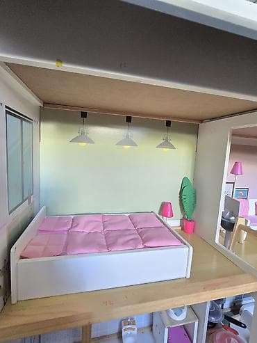 taxta qapl: Taxta Kukla Evi – çoxmərtəbəli, mebellərlə tam, 450 manata alınıb. - — 3