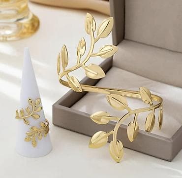 sep ucuz: Qızılı rəngdə yarpaq motivli zərgərlik dəsti - Tərkib: 2 hissə – — 2