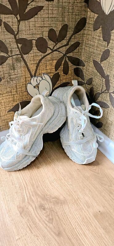 Krossovka ve ketlər: Balenciaga, Ölçü: 40, Yeni