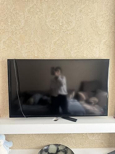 Samsung LED televizor - Brend: Samsung - Enerji girişi: AC 100–240V
