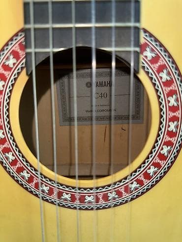 gitara balaca: Klassik gitara, Yamaha — 2