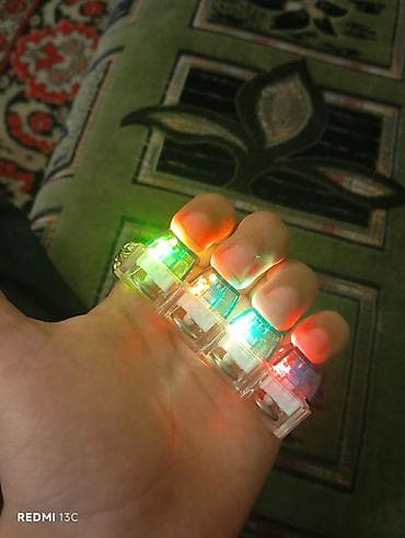 Məhsul: LED işıqlı mini düyməli brelok Təsvir: - 4 ədəd şəffaf — 2