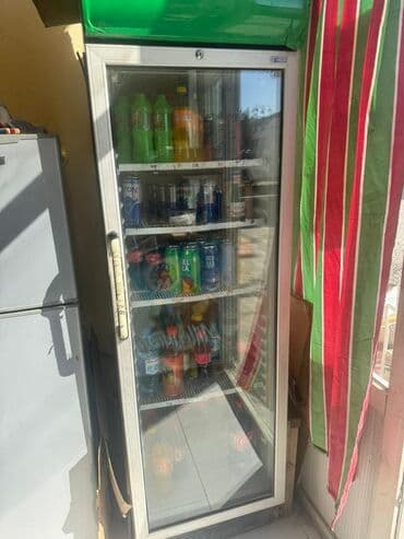 Промышленные морозильники: Kod 2425 Su vitrini normal isləkdi tecılı satılır qiymət 250 azn . Unv — 1