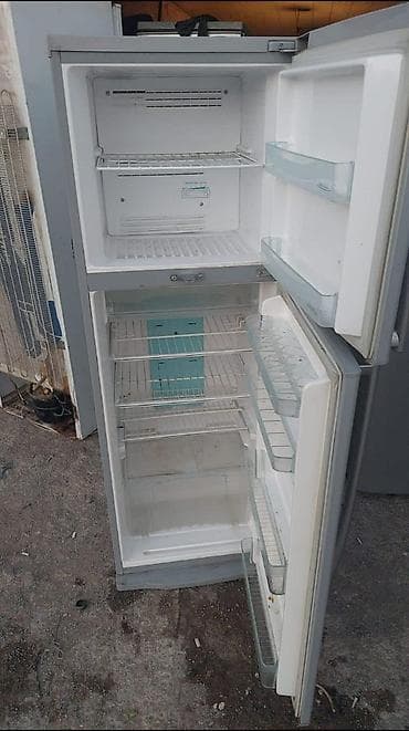 nomre satilir: Toshiba soyuducu – No Frost, zavod istehsalı. - Üst bölmə: dondurucu — 1