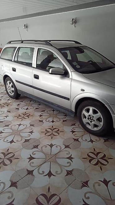 honda stream 2002: Opel Astra: 1.6 l | 2000 il 236000 km Universal — 4