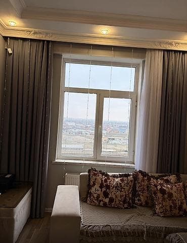 İşıqlandırma: Plastik pencərə 2 ədəd.1 ədədinin qiyməti 40 manatdır.hər ikisində — 1