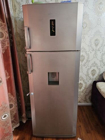 su dispenserləri: İşlənmiş 2 qapılı Beko Soyuducu Satılır, rəng - Gümüşü, Dispenserli — 8