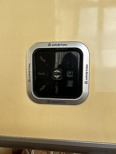 duyme kamera: Ariston su qızdırıcısı (elektrik) - Rəqəmsal idarəetmə paneli — 1