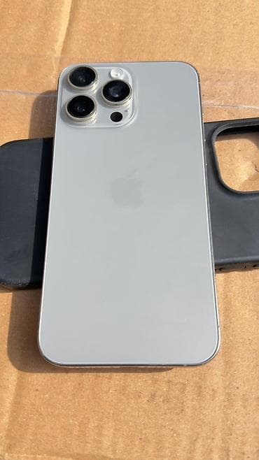 ıphone 16 plus: IPhone 15 Pro Max, Natural Titanium, Face ID — 6