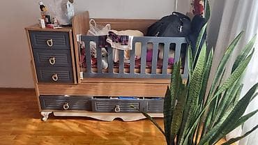 mebel bu: Oğlan və qız üçün, Dördbucaq, Beşik, Matras ilə, Yellənmə mexanizm ilə — 1