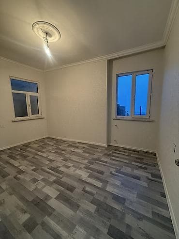 ecemide satilan evler kohne tikili: Bakı, 20-ci sahə, 3 otaqlı, Köhnə tikili, m. Elmlər Akademiyası, 85 kv. m — 10