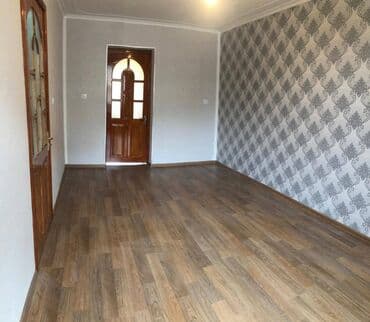 xacmazda satilan evler: Bakı, Bakıxanov qəs., 2 otaqlı, Köhnə tikili, m. Neftçilər, 54 kv. m — 2