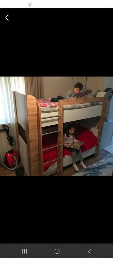 İki mərtəbəli uşaq çarpayısı - Dizayn: ağ və ağac tonu kombinasiyası lalafo.az -da İki mərtəbəli uşaq çarpayısı - Dizayn: ağ və ağac tonu kombinasiyası