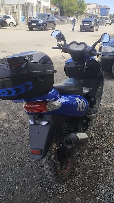 15 lik 4 bolt: Skuter R9 – şəhər içi gediş-gəliş üçün praktik və qənaətcil model. - — 9