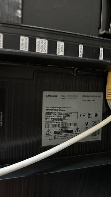 tv box android 10: Televizor Samsung LED ekran 55" UHD (3840x2160) — 4