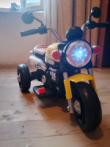 uşaq çanta: Uşaq üçün elektrikli üçtəkərli motosiklet - Rəng: sarı-qara, xrom — 6
