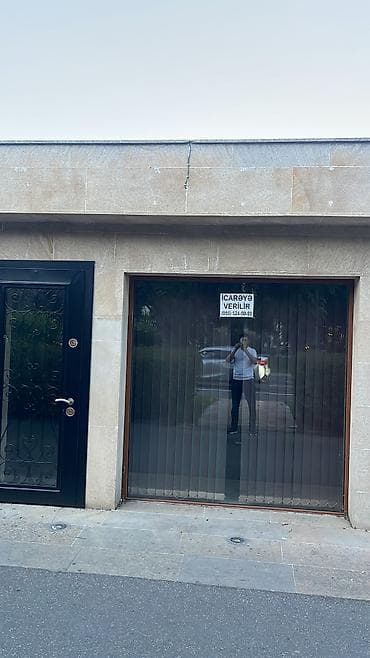 Genclik Ayna sultanova parkin yaninda 2 otaqli yolun kenarinda obyekt — 4