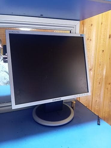 dell notebook adapter: Samsung SyncMaster 940N LCD monitor - Ekran ölçüsü: 19 düym (format — 1