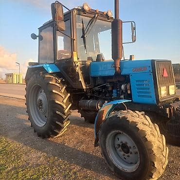 roadstone teker: Belarus MTZ seriyalı traktor - Güclü dizel mühərrik, yan tərəfində — 5