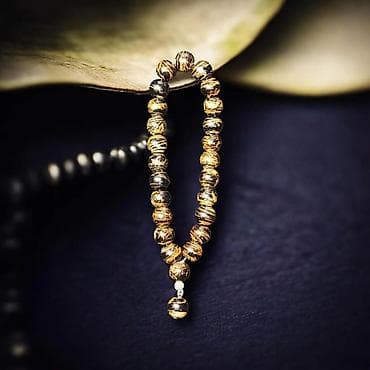 Toy paltarları və aksesuarları: Məhsul: Təsbeh (şar formalı muncuqlu, asqılı) Təsviri: - Klassik şar — 1