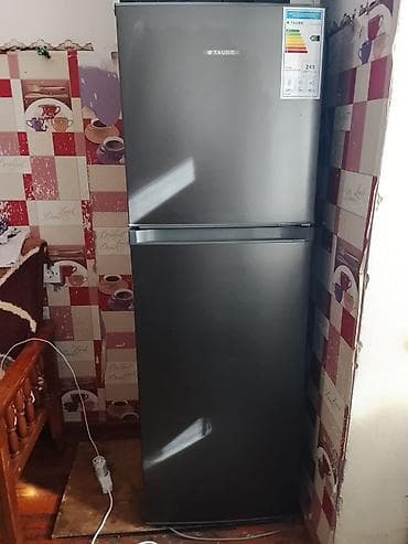 mini bar soyuducu: Kompakt mini soyuducu - Təkqapılı, üst hissədə dondurucu bölmə - — 1