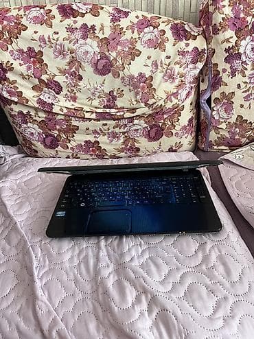 ekran kartı notebook: İşlənmiş Toshiba, 15 ", Intel Core i5, 256 GB, Ünvandan götürmə — 2