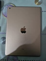 3 sim kartlı telefonlar: İşlənmiş Apple iPad 8 (2020), 10,5", 128 GB, Pulsuz çatdırılma — 3