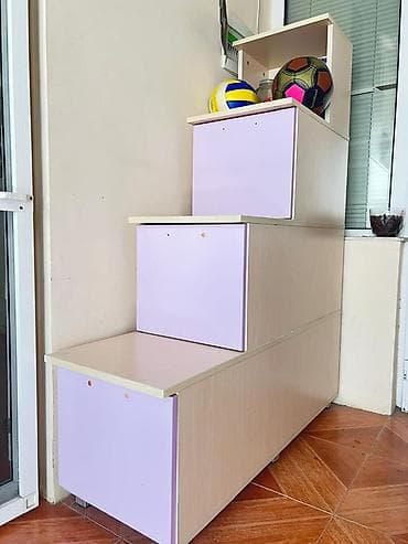 qiz resmi: Uşaq otağı üçün pilləkən formalı saxlama mebeli - Dizayn: 3 pilləli — 1