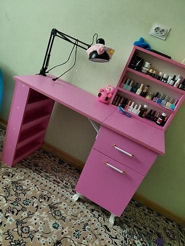 Düz masa, Siyirməli, Polkalı, Sadə laminat