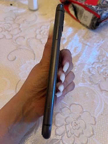 alfa electronics: IPhone 11, Qara, Face ID — 2